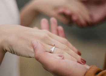 zooey deschanel engagement ring