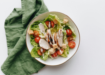 how kcal in flanigans caesar salad with dressing